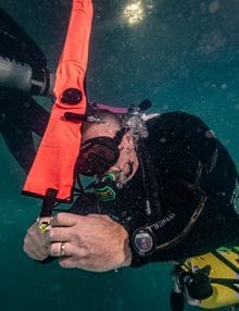 Padi DSMB Diver